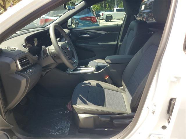 new 2025 Buick Envista car, priced at $24,814