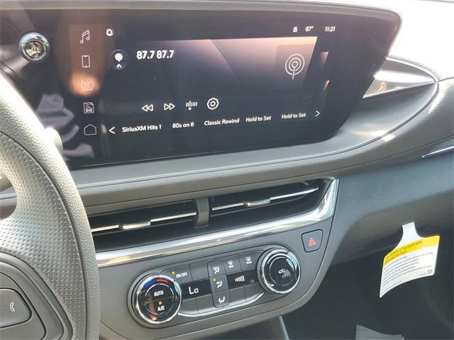 new 2025 Buick Envista car, priced at $24,814