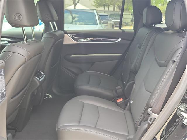 new 2025 Cadillac XT6 car, priced at $58,815
