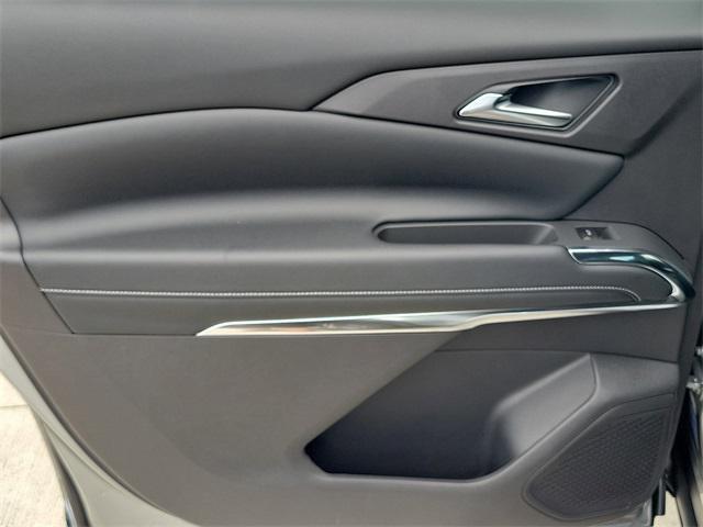 new 2026 Chevrolet Traverse car, priced at $43,703