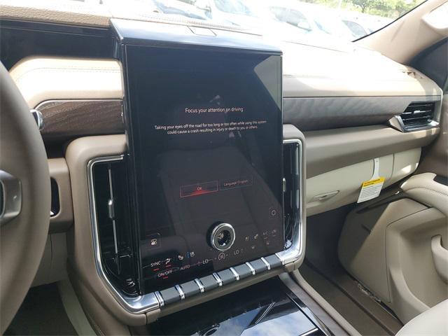 new 2025 GMC Yukon XL car