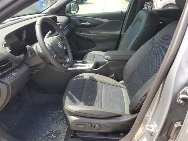 new 2025 Buick Envista car, priced at $26,685