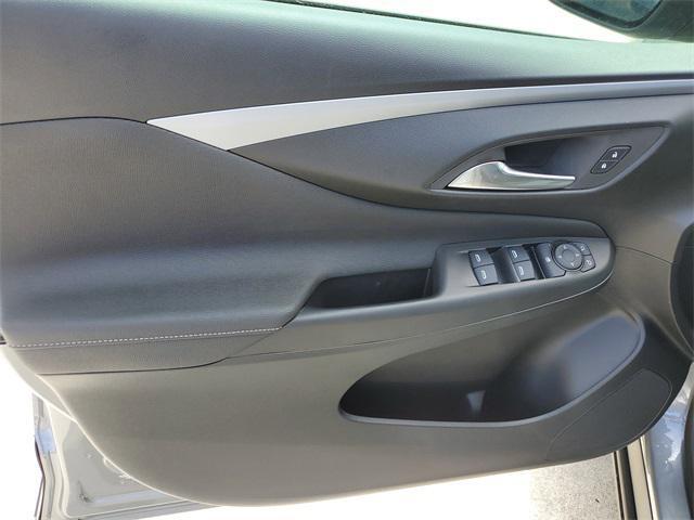 new 2025 Buick Envista car, priced at $26,685