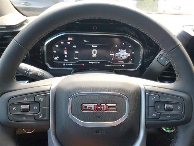 new 2025 GMC Sierra 1500 car, priced at $48,225