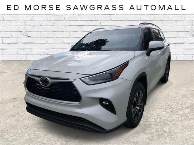 used 2024 Toyota Highlander car, priced at $34,950