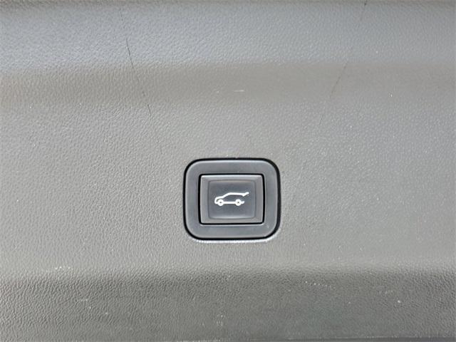 used 2022 GMC Yukon car, priced at $53,916
