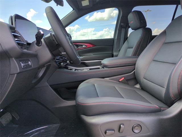 new 2025 Chevrolet Traverse car, priced at $48,517