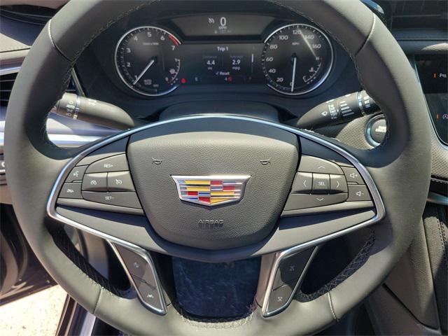 new 2025 Cadillac XT5 car, priced at $36,415