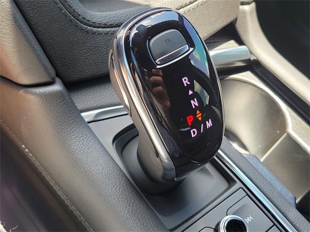 new 2025 Cadillac XT5 car, priced at $36,415