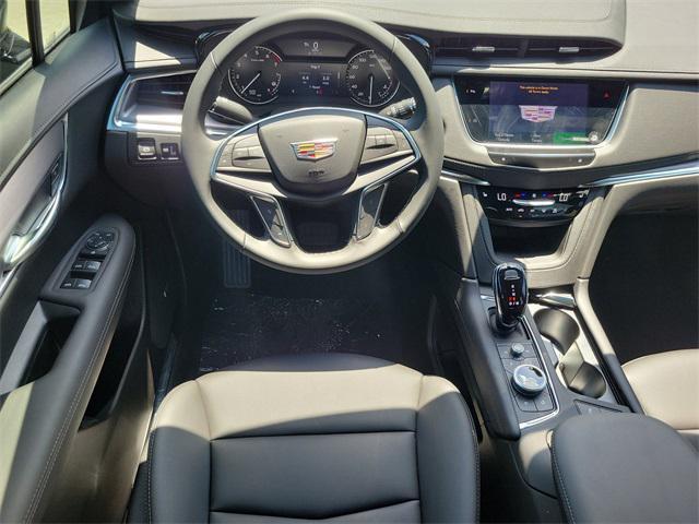 new 2025 Cadillac XT5 car, priced at $36,415
