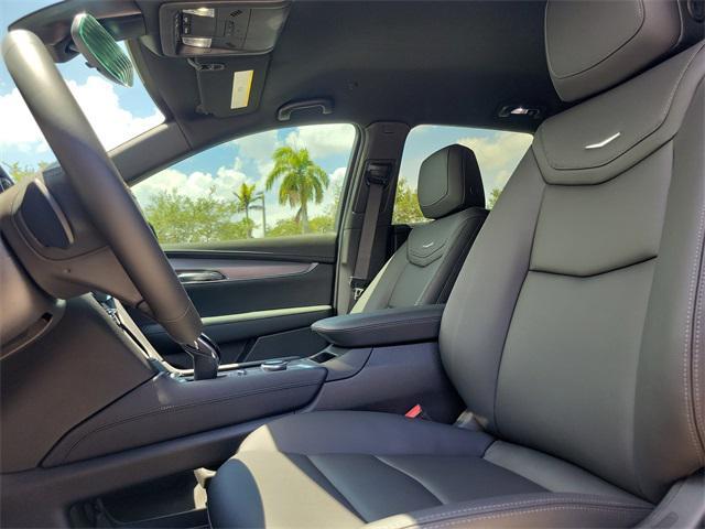 new 2025 Cadillac XT5 car, priced at $36,415