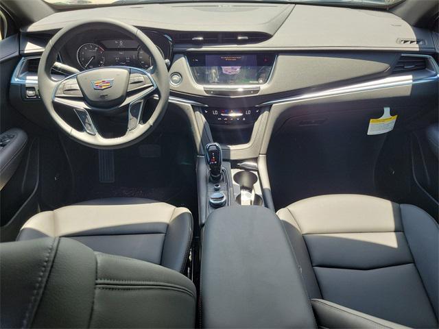 new 2025 Cadillac XT5 car, priced at $36,415