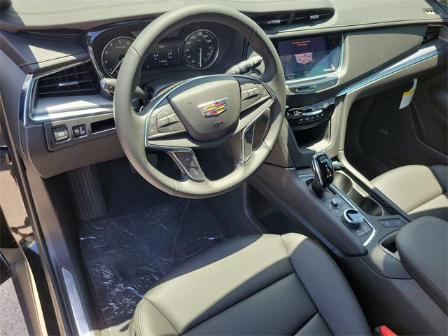 new 2025 Cadillac XT5 car, priced at $36,415