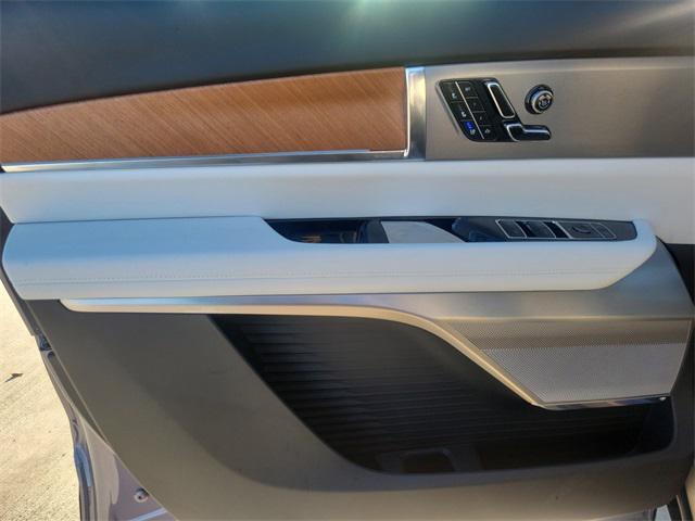 new 2026 Cadillac VISTIQ car, priced at $80,515