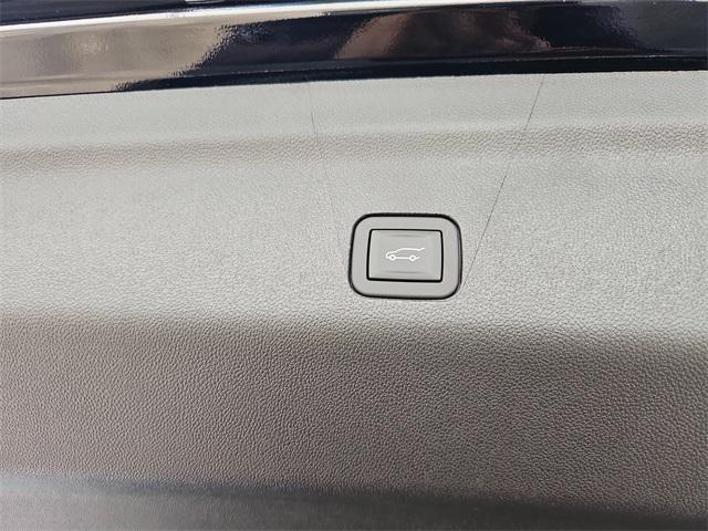 new 2025 GMC Yukon XL car, priced at $82,224