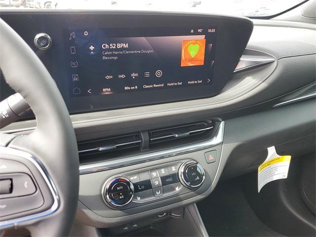 new 2025 Buick Envista car, priced at $26,200