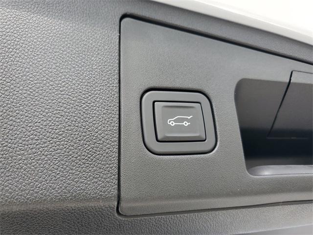 used 2024 Cadillac XT4 car, priced at $36,499