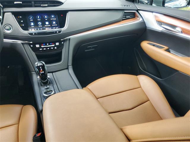 used 2024 Cadillac XT5 car, priced at $38,350