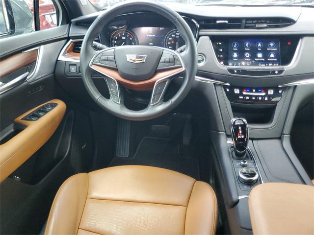 used 2024 Cadillac XT5 car, priced at $38,350