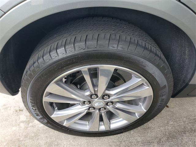 used 2024 Cadillac XT5 car, priced at $38,350