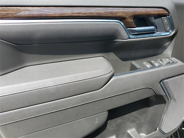 new 2025 GMC Sierra 1500 car, priced at $51,862