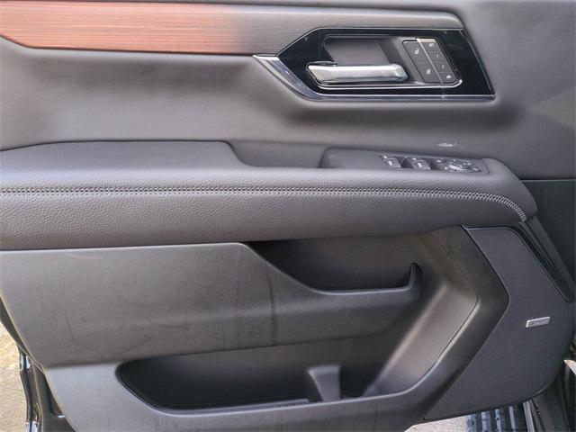 new 2025 GMC Yukon XL car