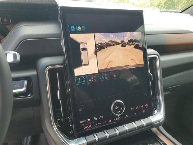 new 2025 GMC Yukon XL car