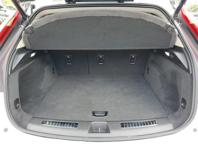 used 2021 Cadillac XT4 car, priced at $25,499