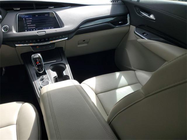 used 2021 Cadillac XT4 car, priced at $25,499