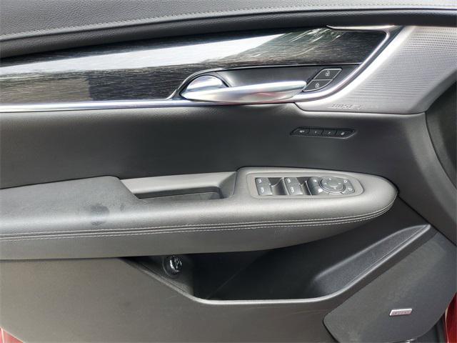 used 2020 Cadillac XT5 car, priced at $24,655
