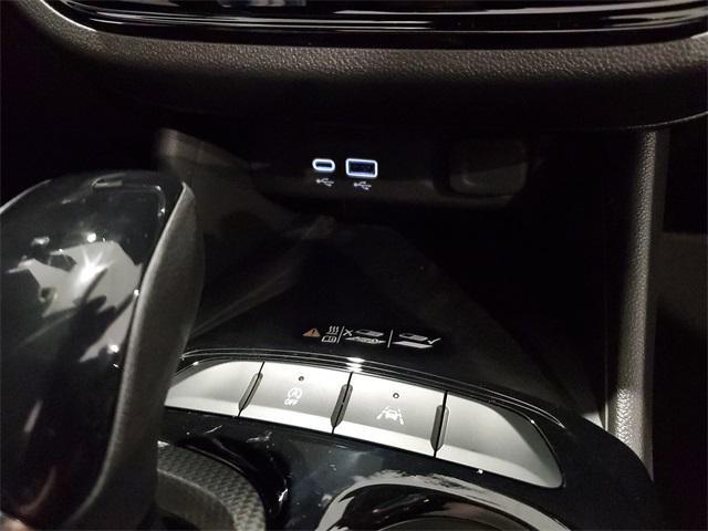 new 2025 Buick Envista car, priced at $31,884
