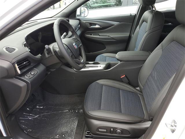 new 2025 Buick Envista car, priced at $26,785