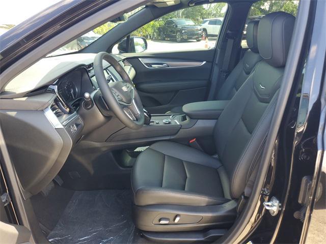 new 2025 Cadillac XT5 car, priced at $45,315