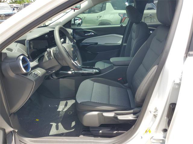 new 2025 Chevrolet Trax car, priced at $24,211