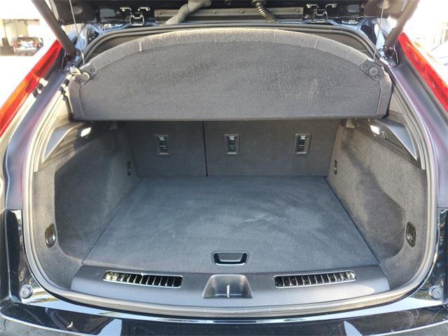 used 2024 Cadillac XT4 car, priced at $31,750