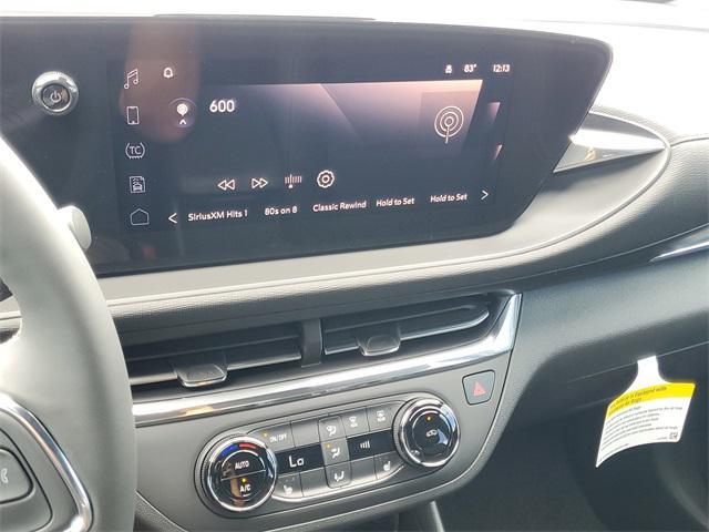 new 2025 Buick Envista car, priced at $26,753