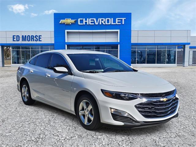 new 2025 Chevrolet Malibu car, priced at $27,245