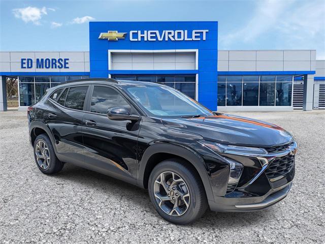 new 2025 Chevrolet Trax car, priced at $24,211