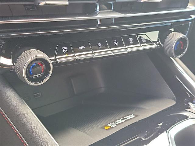 new 2026 Chevrolet Traverse car, priced at $56,412