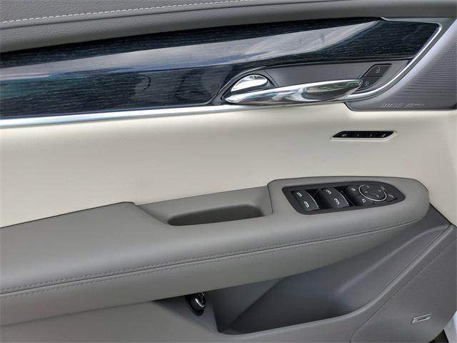 new 2025 Cadillac XT6 car, priced at $59,415