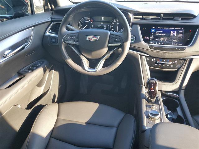 used 2024 Cadillac XT6 car, priced at $40,499