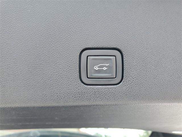used 2023 Cadillac XT6 car, priced at $30,898