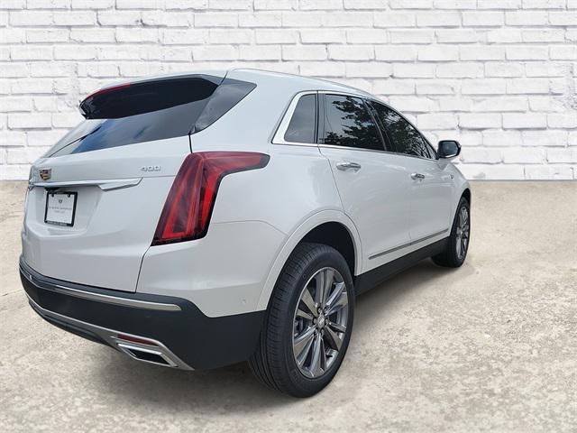 new 2025 Cadillac XT5 car, priced at $55,490