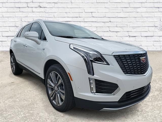 new 2025 Cadillac XT5 car, priced at $55,490