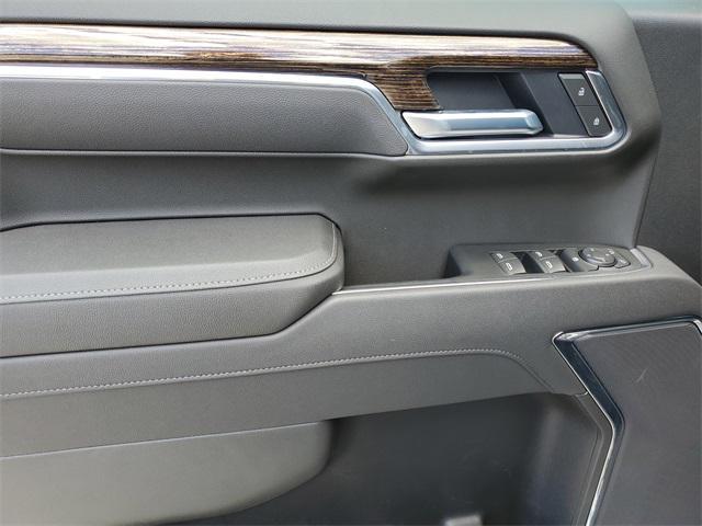 new 2025 GMC Sierra 1500 car, priced at $53,223