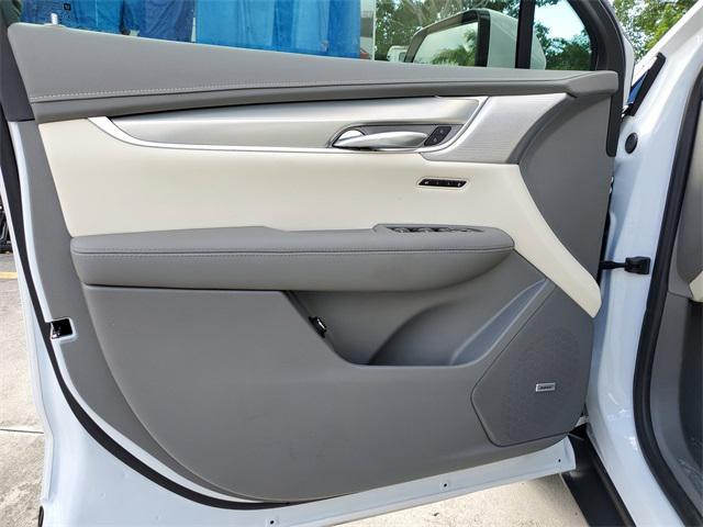 new 2026 Cadillac XT5 car, priced at $57,319