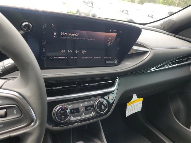 new 2025 Buick Envista car, priced at $26,849