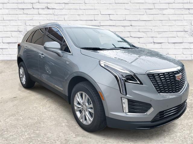 new 2025 Cadillac XT5 car, priced at $45,690