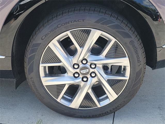 new 2025 Cadillac OPTIQ car, priced at $55,015
