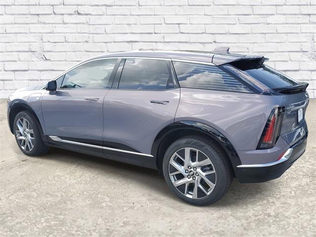 new 2025 Cadillac OPTIQ car, priced at $55,015